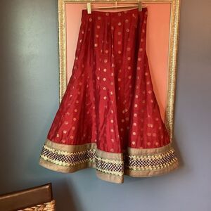 Lehenga Red and Gold Skirt 💃🏽